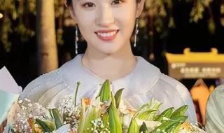 刘亦菲捧花头像图片 刘亦菲捧花头像图片